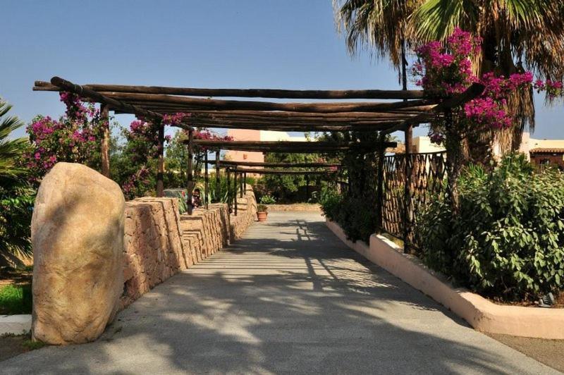 Vacanze In Natura Incontaminata "Casa Vacanza Francesca" ايزولا روسا المظهر الخارجي الصورة